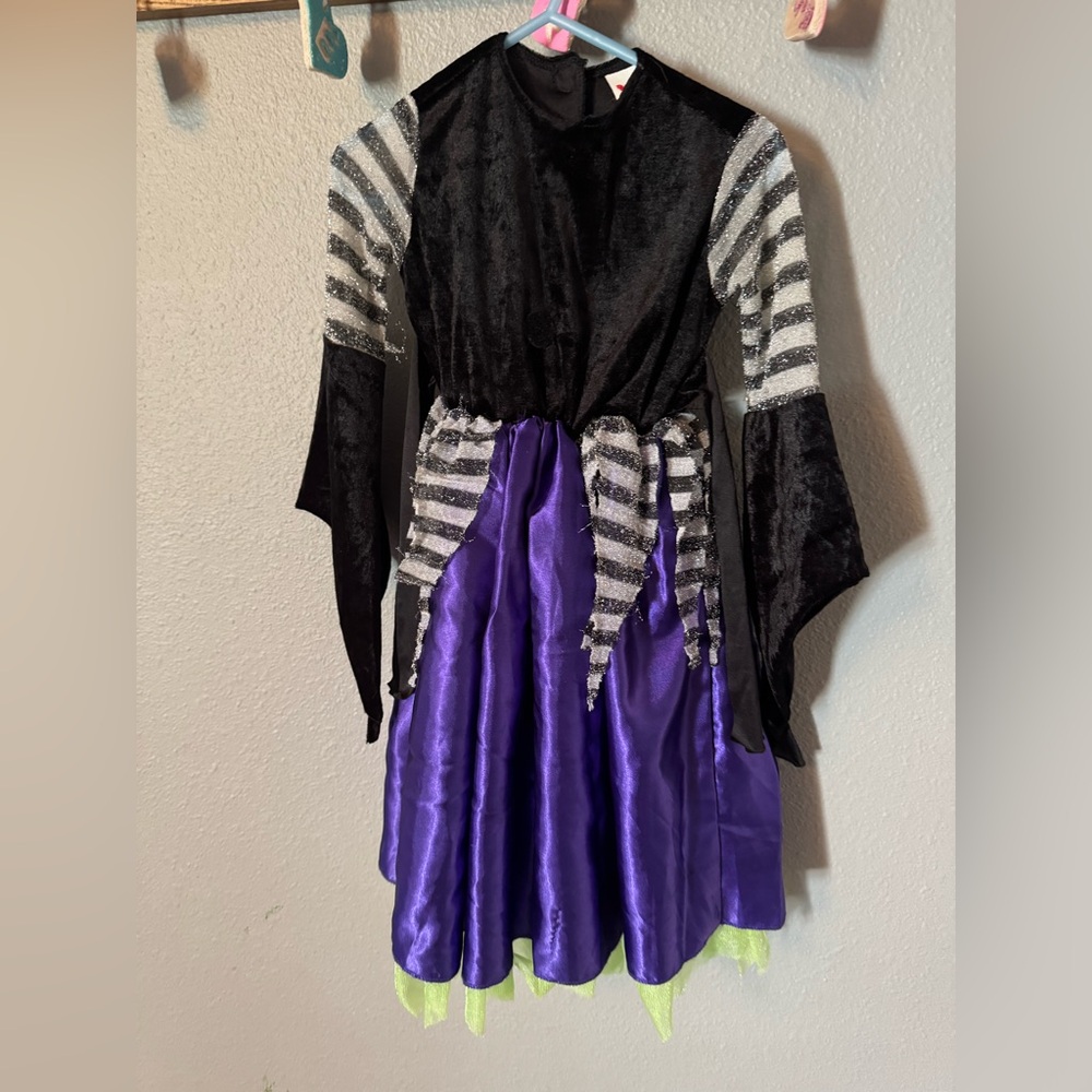 Girls 2T witch costume